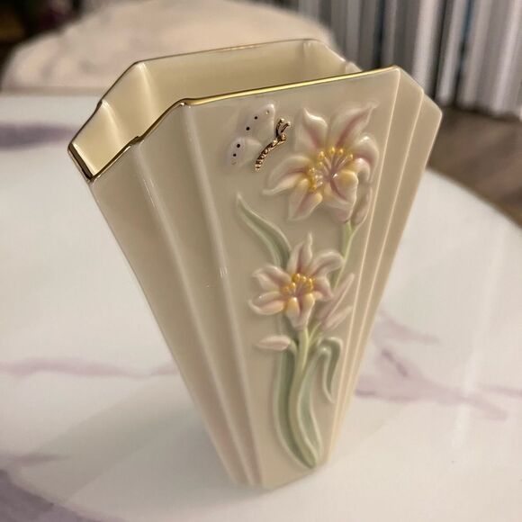 ‎Lenox Tiger Lily Vase 2005 - Picture 5 of 16